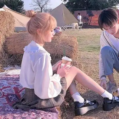 一对两张治愈系真人伴侣头像,情侣头像图片-回车桌面