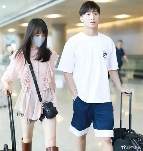 郑爽前男友张恒背景不一般住90年代豪宅父母都是高知分子