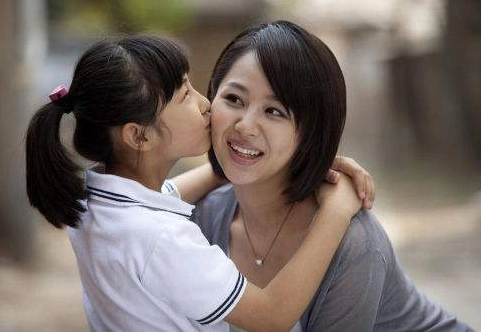 还记得张子枫对张一山的"表白"吗?网友:黄磊还有5秒到达战场