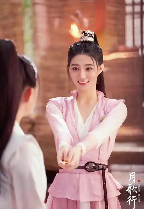 月歌行特效被嘲"肤浅"没质感,徐璐演技"翻车"瞪眼噘嘴装天真