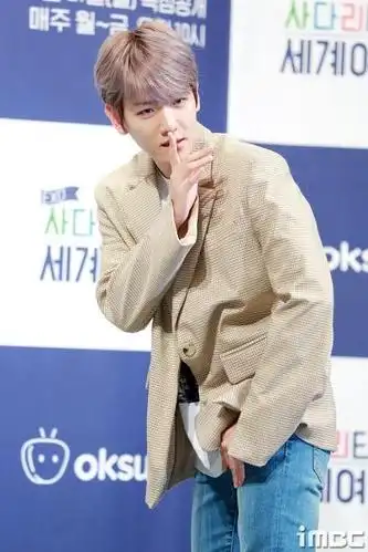 烧酒广告是由iu,秀智,irene等女代言人主要活动的领域,但是粉丝也想看