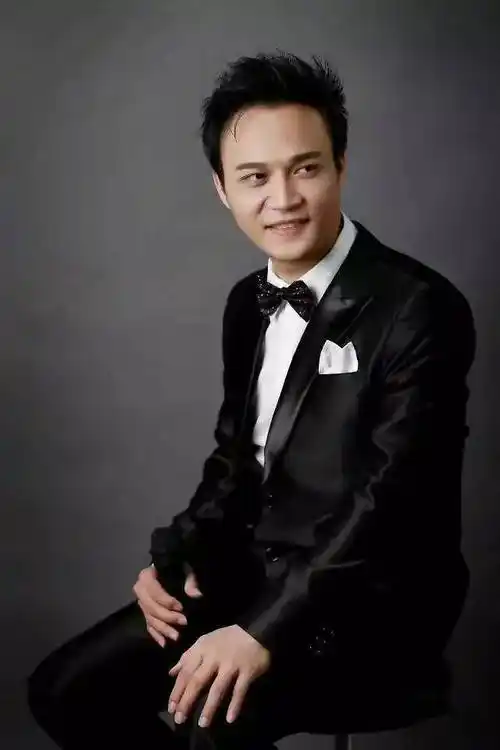 号外号外张国荣明星模仿秀在郴州开幕啦还不过瘾你来你来我告诉你还有