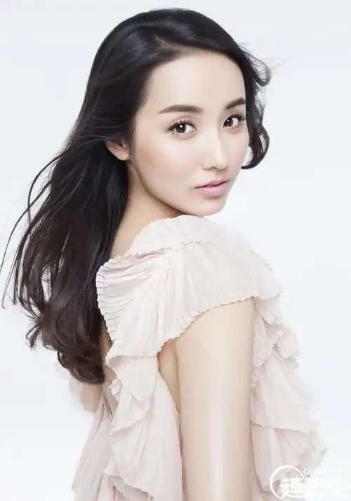 吕一纯净写真 清新脱俗宛如仙女(3/5)