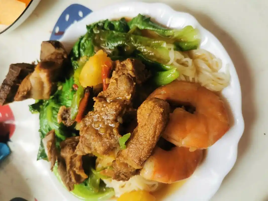 三伏贴预订中……今日份午餐排骨面 面条在我的日常中鲜少出现  - 抖