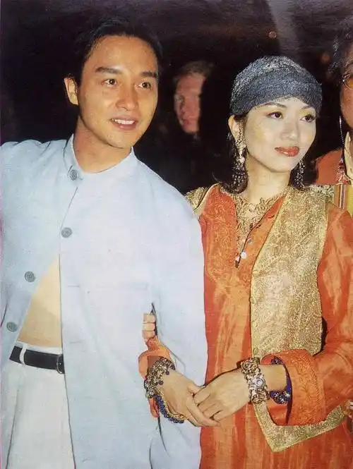 梅艳芳问张国荣你害羞不害羞?他俩的感情,默契,演艺的三大传奇