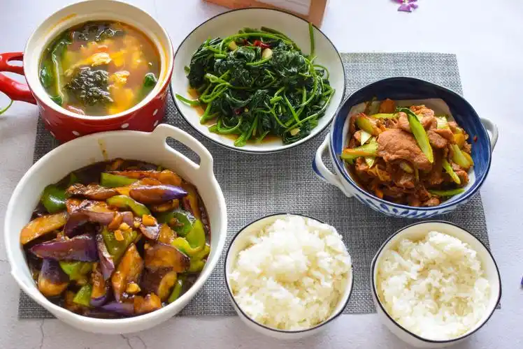 原创蟹姐家7日午饭,菜不多餐餐光盘,营养均衡家常好吃不浪费