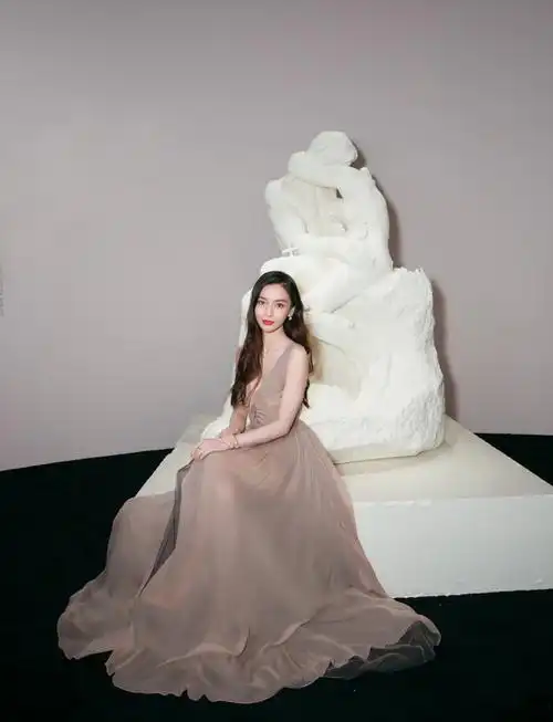 沐林小可爱从鹿煖转采于2021-09-24 10:47:13杨颖礼服之美沐林小可爱