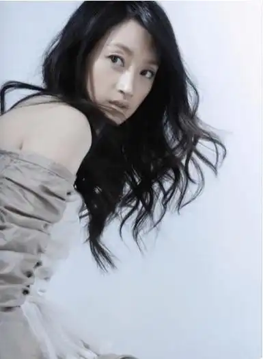 女演员沈佳妮:15年来一直没有红,可她的丈夫却是大红大紫