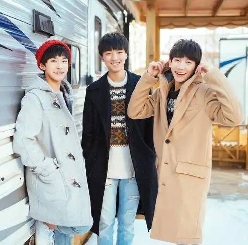 [tfboys][新闻]160129 中国慈善名人榜 tfboys荣誉登榜