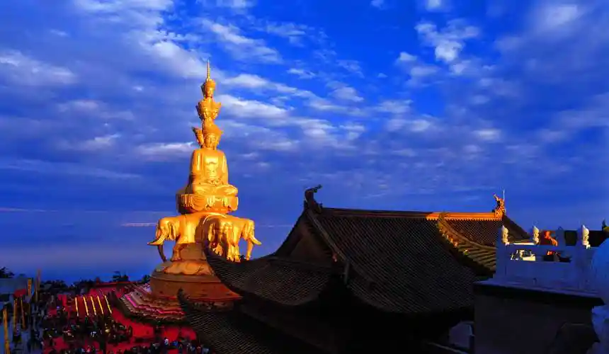 峨眉山金顶十方普贤开光摄影刘勇