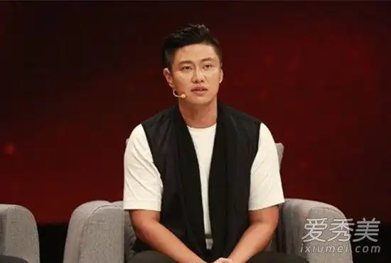 新闻中心 娱乐星闻 看电视剧蝎子是赵荀演的,赵荀扮演的"蝎子",一出场