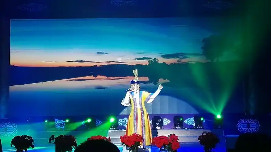 我要上春晚"草原儿女心向党,守望相助谱华章"—— 2018年群众春晚