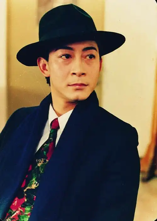 1959年4月12日出生于上海,祖籍浙江绍兴,中国内地戏曲,影视男演员, a