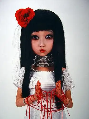 贞子小时候的照片竟然那么可爱