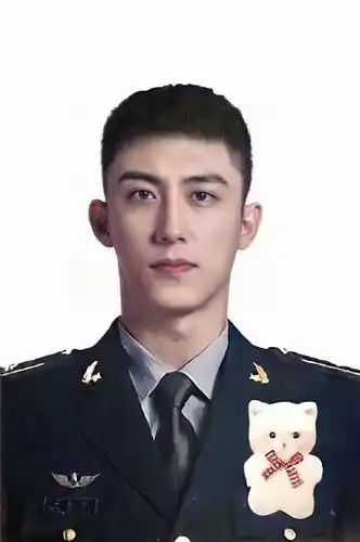 史上最帅证件照# hjy#黄景瑜爱上特种兵# 那我不允许这个话题没有