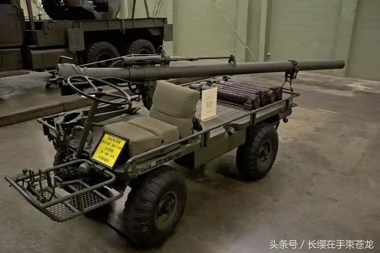 图为一台安装有m40型无后座力炮的m274军用骡子