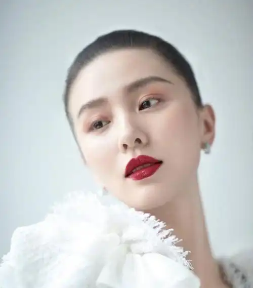 刘诗诗新发型真漂亮,拯救了她的发际线,颜值提高了一倍|杨幂|齐刘海