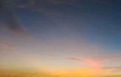 分享几张傍晚的天空,感觉可以做壁纸