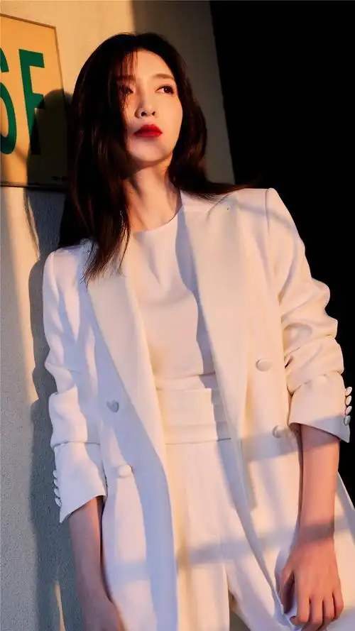 江疏影养眼写真手机壁纸