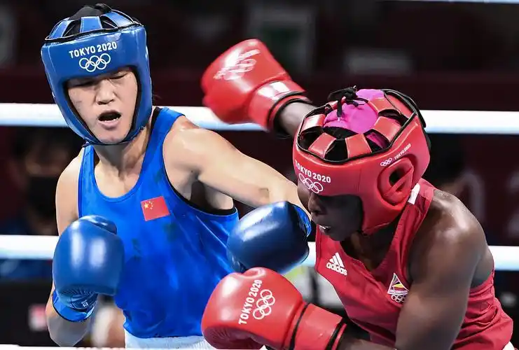 追平女子拳击最好成绩33岁谷红69公斤级拳击摘银