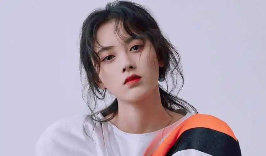 严厉,真的有塑料演员,有的把人当马骑,有的彻底迷失_刘露_电影_郑爽