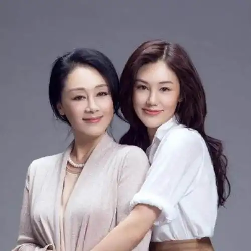 王姬儿子1米8智商却只有3岁曾为儿子大闹国航泪述自己不称职