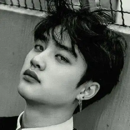 有没有吴世勋或者都暻秀很绝的头像