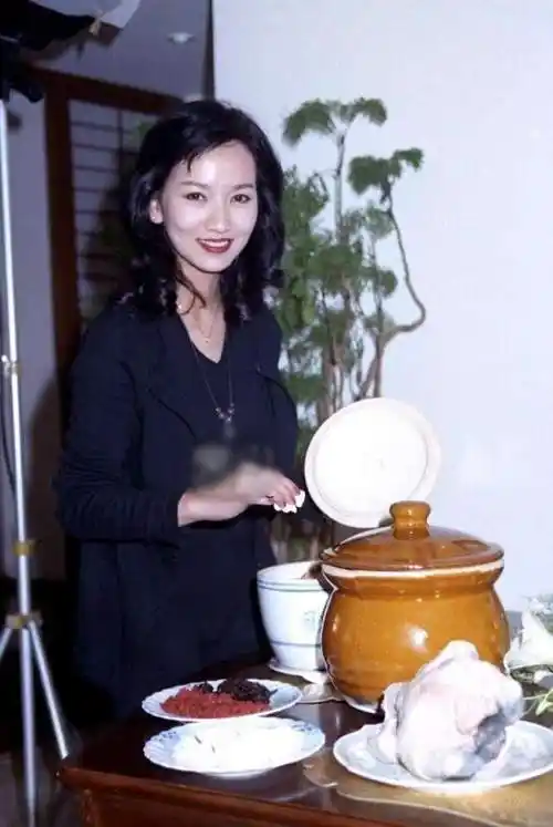 据悉,出生于1953年的赵雅芝,祖籍在河南开封.