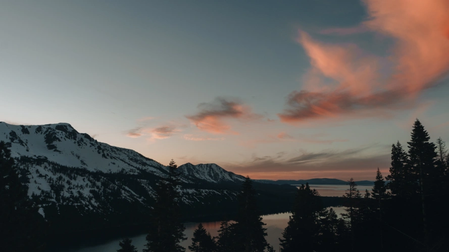 唯美黄昏湖泊美景桌面图片壁纸_风景壁纸_壁纸下载_美桌网
