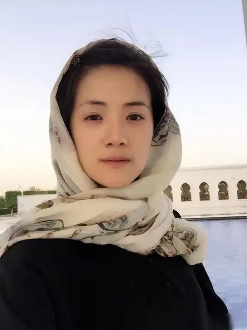 央视主播董丽萍近照曝光她是高颜值学霸如今41岁了依然单身