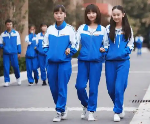 为什么同样身穿校服老师却能一眼看出学生家境关键在这些