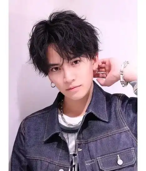 这款发型不挑脸型圆脸,长脸,瓜子脸基 - 抖音