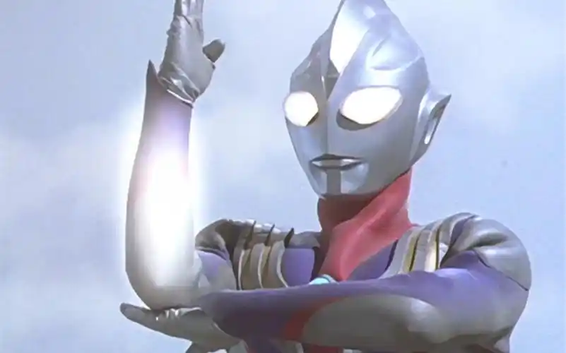 迪迦奥特曼第29集蓝色夜晚的记忆片段,剧情需要迪迦的出场只是应付一