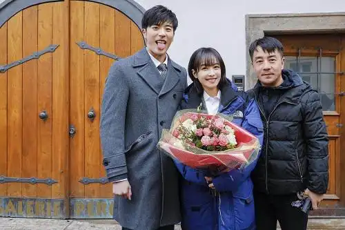 《掮客》,是由贾士凯,杨钒,白一骢担任出品人,刘一志执导,宋茜,徐开骋