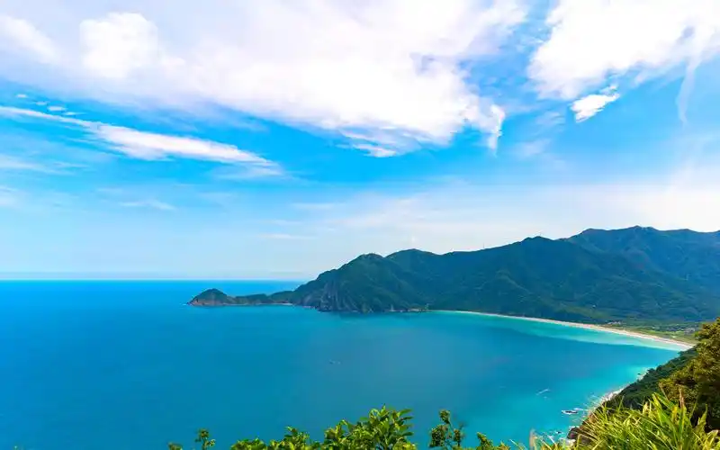 【杜比视界】蓝天白云大海,视觉盛宴