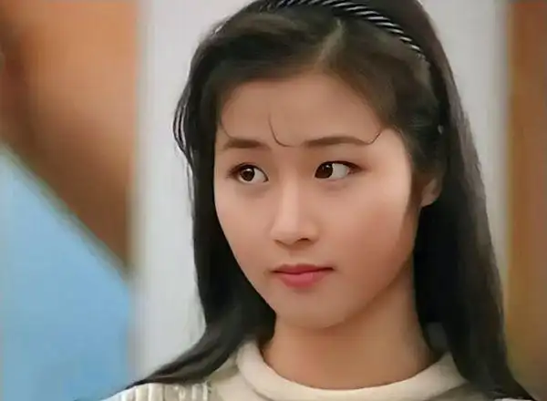 美腿视后万绮雯缤纷上位史和她与武打巨星的情感秘事