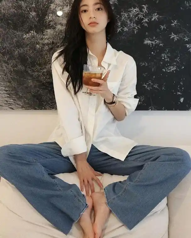 每个人都希望自己能拥有白里透红的肌肤,毕竟皮肤白皙,颜值就会好很多