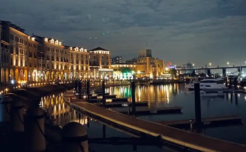 晚上去的南沙游艇会