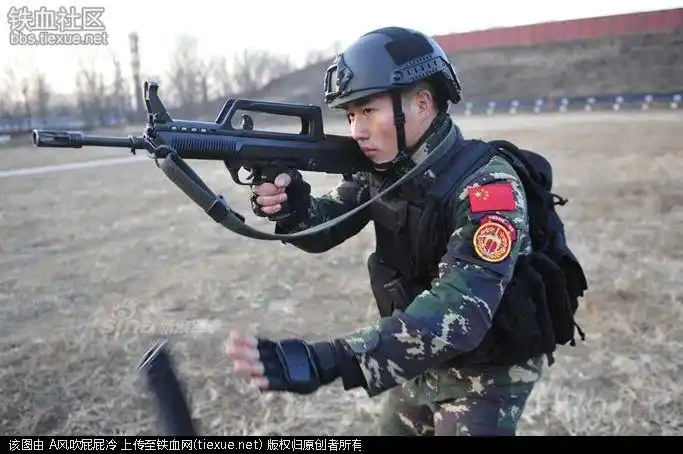 曝解放军陆军新单兵作战装备