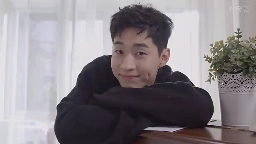 我想要刘宪华的高清电脑壁纸姐妹们能办到吗