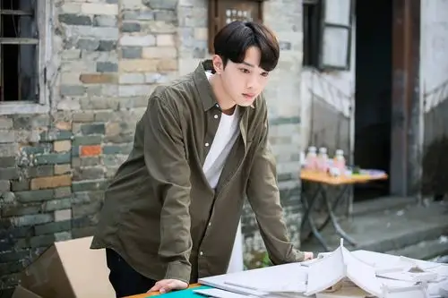 赖冠霖初恋那件小事持续热播湿发拳击展超a魅力