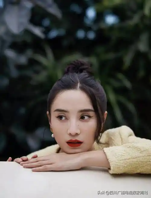 《小舍得》中把妈妈宠成公主 宋佳:生活中把妈妈当小孩儿_工作_南俪