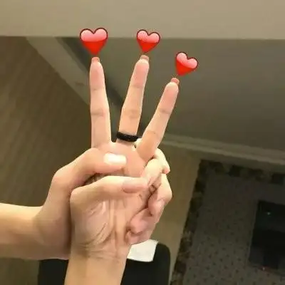 手控一对两张情侣头像