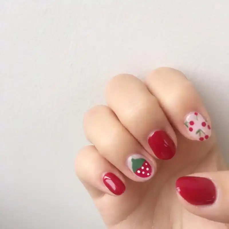 甜美显白可爱樱桃草莓美甲