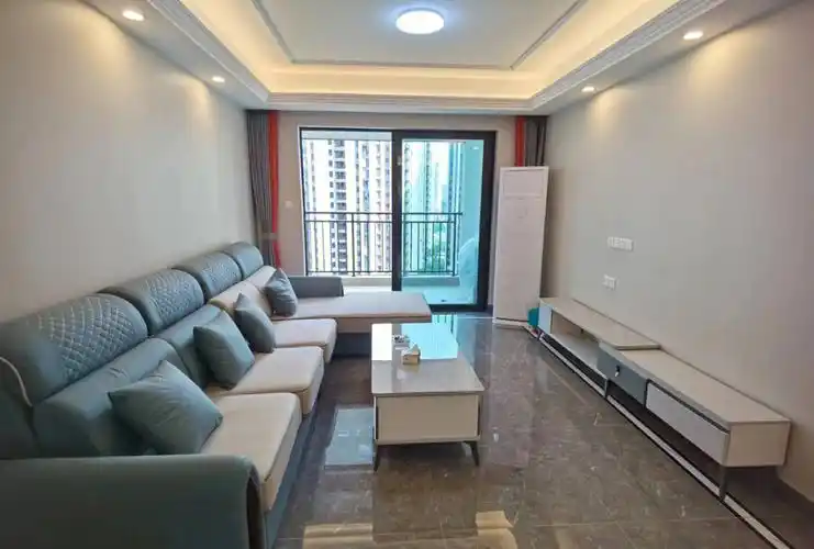 德思勤三室两厅两卫全新装修密码看房