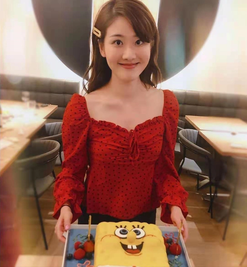 感人!tvb上位小花痛哭戏哭花眼妆,捱足七年:比我漂亮的人很多