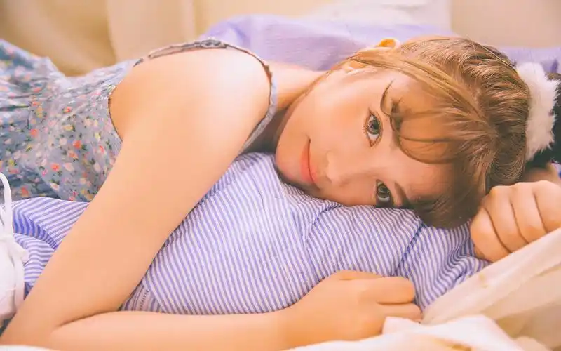 日系美女小清新唯美高清写真桌面壁纸