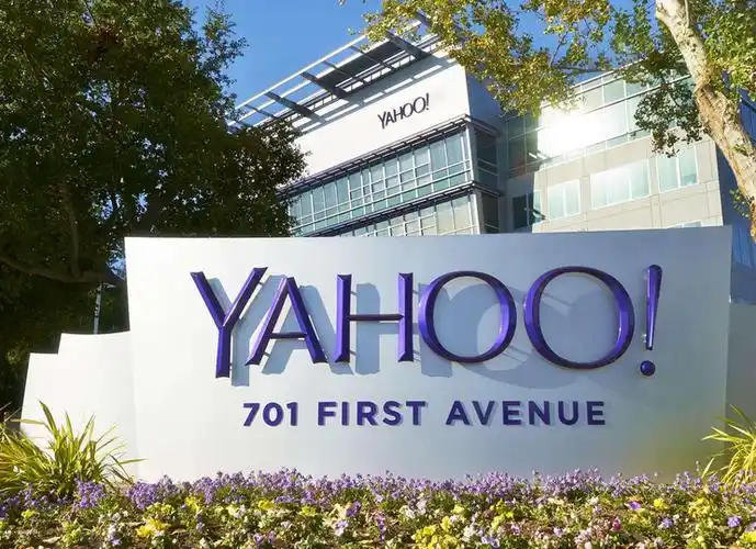 com:雅虎早在1990年代就是web门户网站,用户可以在这浏览新闻和财经等