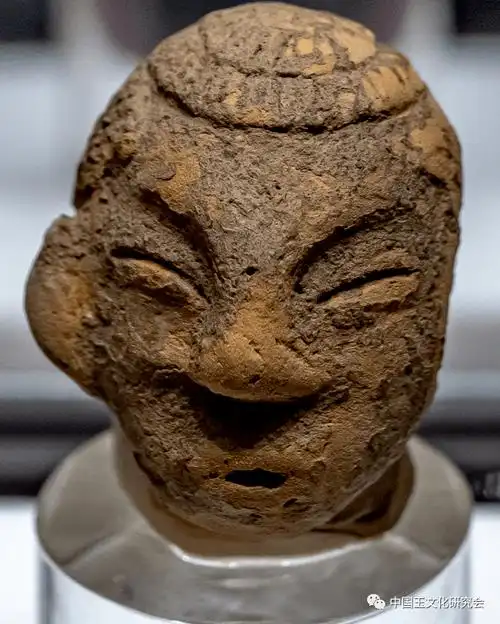 展讯礼出红山红山文化精品文物展