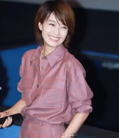 马伊琍被问有没有打算和文章生第三胎,她2个字回应,直接又霸气